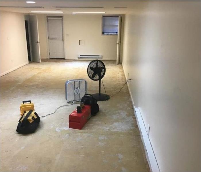 Airing out water damaged floors